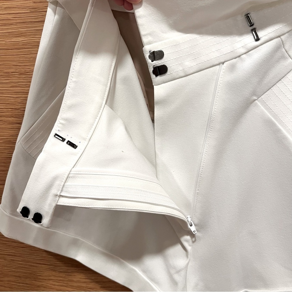 Alice + Olivia Chad Asymmetrical Cuffed Shorts White 10 NWT - Picture 10 of 16